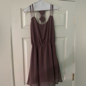 Very flattering Dress!